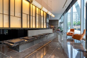 Apartment, Accessible | 3 bedrooms, Internet - Luxury Apartment in Bustling Canary Wharf (London)