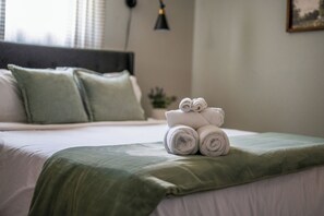 1 bedroom, desk, iron/ironing board, free WiFi