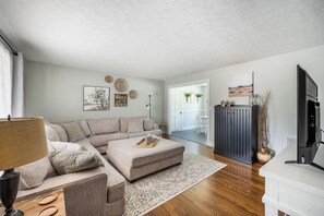 Smart TV, fireplace, offices