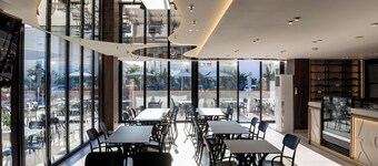 Bolt Boutique Hotel