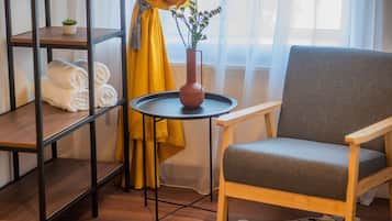 Doppelzimmer, Blick auf den Innenhof (IV) | Verdunkelungsvorhänge, Bügeleisen/Bügelbrett, kostenloses WLAN