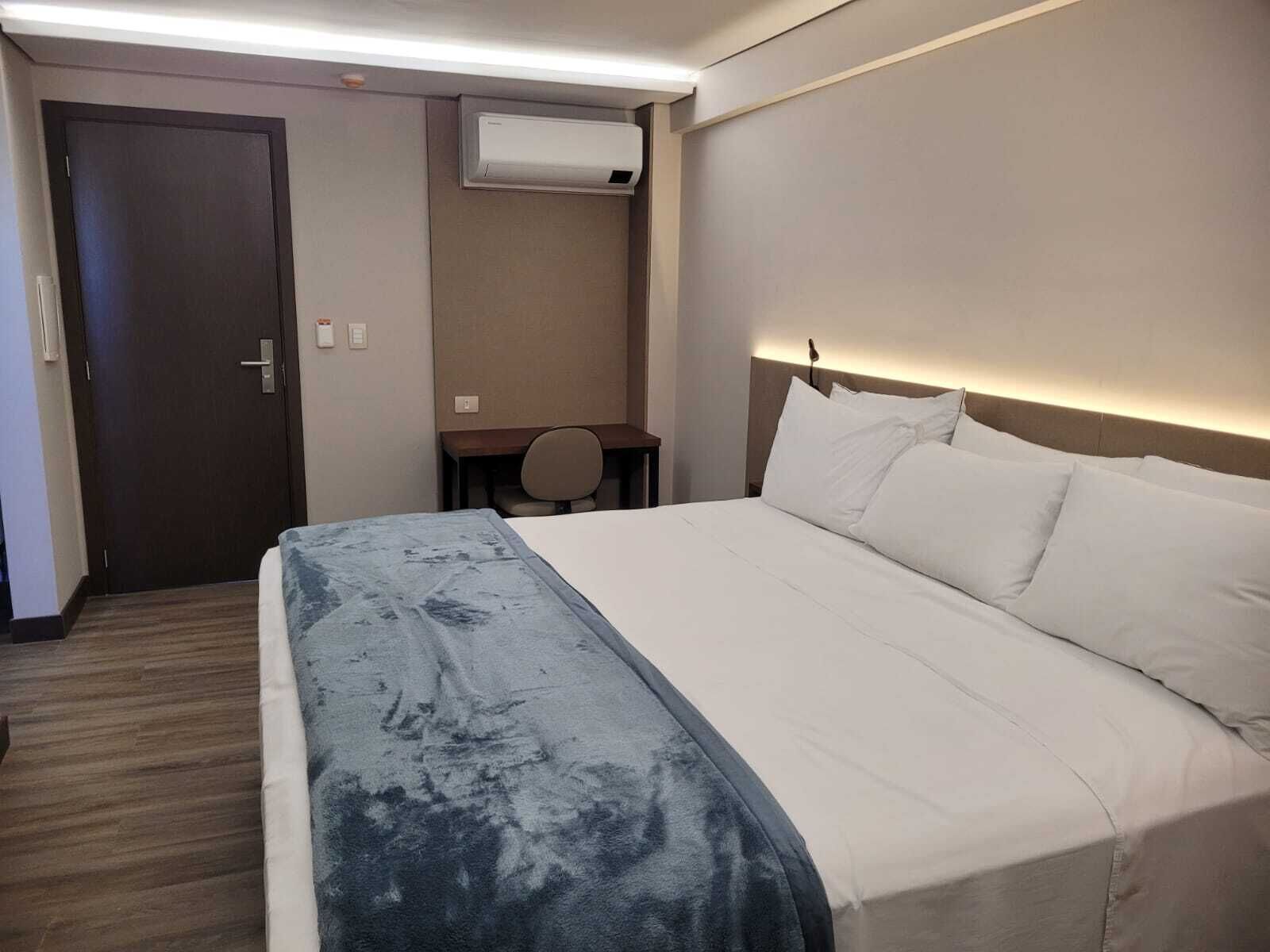 Wifi gratis y ropa de cama 