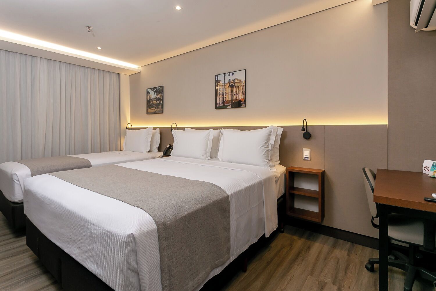 Habitació familiar | Wifi gratuïta i roba de llit 