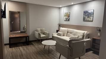 Quarto júnior | Wi-Fi de cortesia, roupa de cama