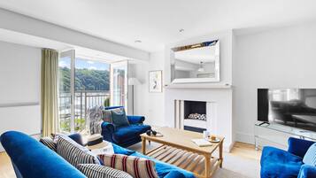 Apartment, Smoking | 2 bedrooms