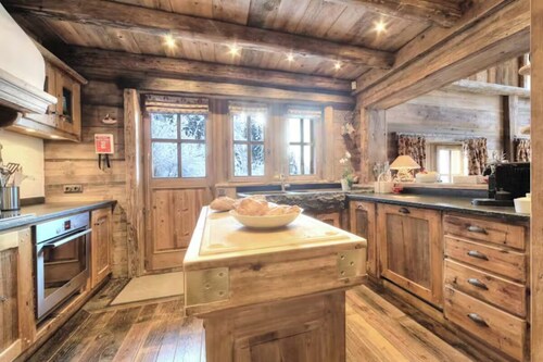 200 meters from the Slopes, minutes to Megeve