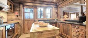 200 meters from the Slopes, minutes to Megeve