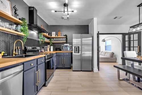 Casa-Mia: 2BR/2BA/6PPL Pool & Parking at 10 Mins to Wynwood- Super Clean & Chic