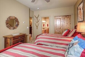 4 bedrooms, desk, iron/ironing board, free WiFi