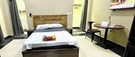 1 slaapkamer, een strijkplank/strijkijzer, reisbedje, gratis wifi