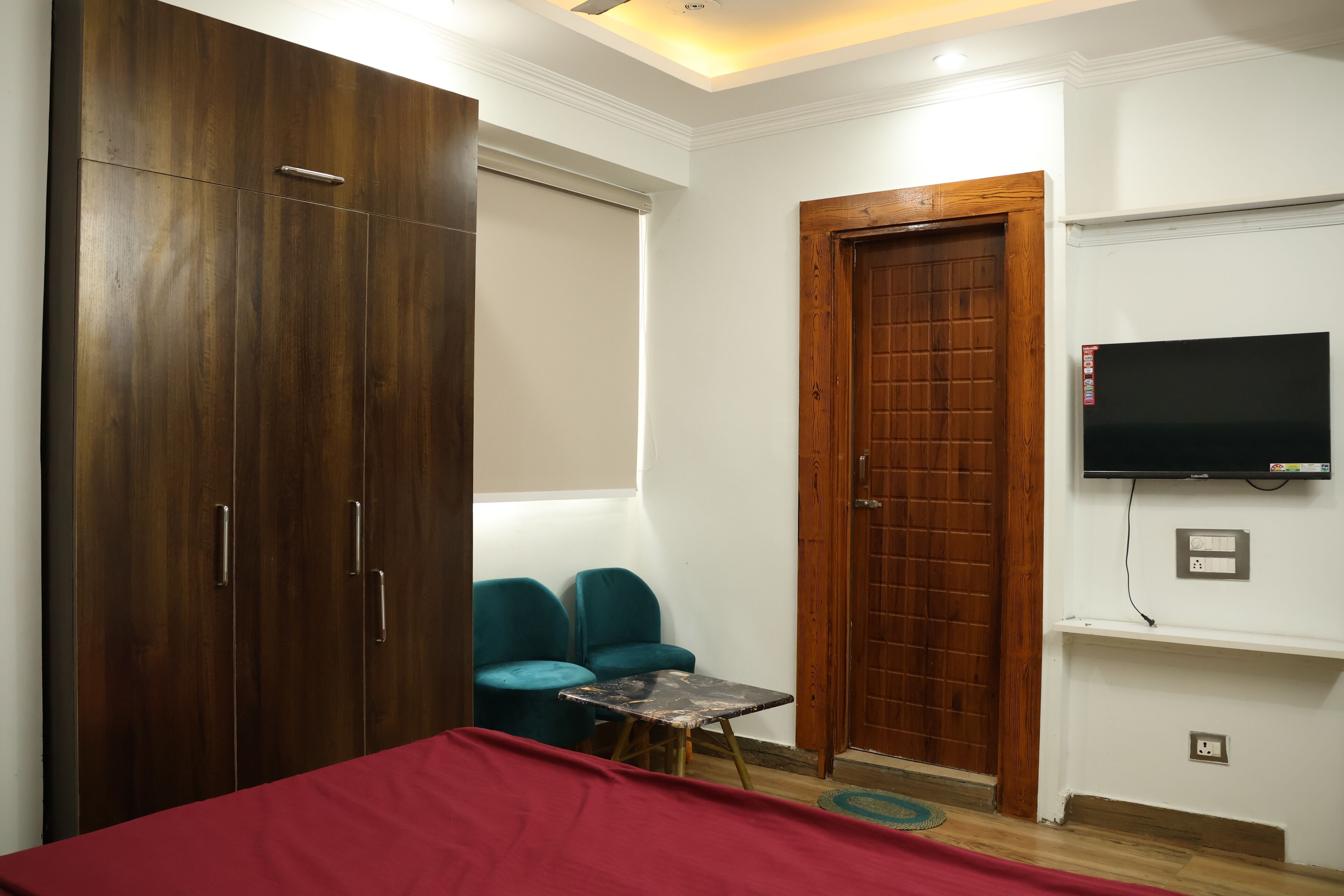 6 bedrooms, WiFi, bed sheets