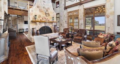 Private Ranch - Pool, Ping Pong, Yoga, Weddings, Games