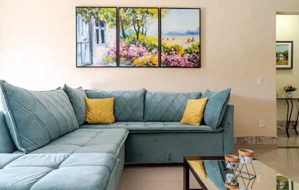 Family House, 2 Bedrooms, Pool View | Living room | Flat-screen TV - Casa 6 pessoas com Piscina (Sao Pedro da Aldeia)