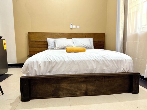 1 bedroom, desk, iron/ironing board, travel cot