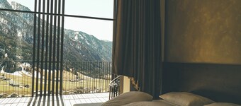 Superb 1-Bedroom Penthouse with a View of the Dolomites (Small)