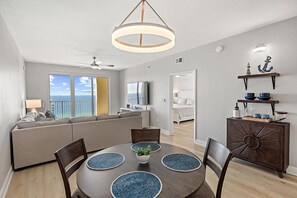 コンドミニアム ベッド (複数台) (Ariel Dunes I 2002) | レストラン