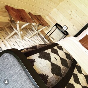 1 chambre, bureau, fer et planche à repasser, accès au Wi-Fi (inclus)