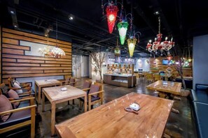 Lobby lounge - Echarm Hotel (Zunyi Conference Site & Medical College Branch) (Zunyi)