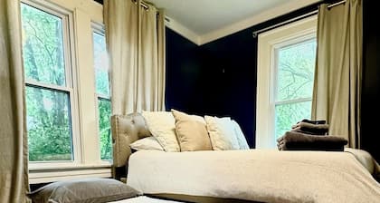 Charming East Nashville 3BR - Walk to Dining, Music & Bars