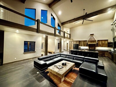 Bear on the River - 4 bedroom tranquil home