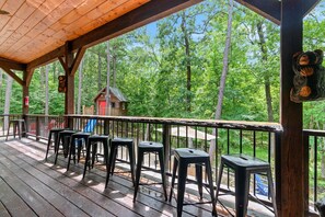 Terrace/patio - 10% Off Member Deal•Walk to Town•Private Creek•Hot Tub•Treehouse•Firepit•Game Rm (Broken Bow)