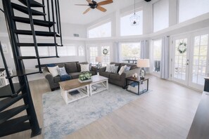 Smart-TV, peis, videospill og bøker