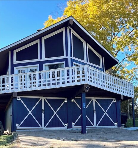 Lake Livingston Retreat - Newly Renovated