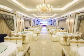 Ballroom - Royal Hotel (Xiaoyi)