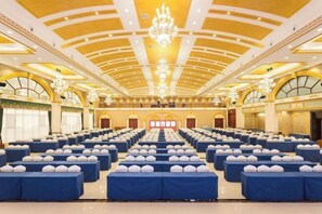 Ballroom - Royal Hotel (Xiaoyi)
