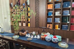 Unclassified image, 3 of 60, button - Royal Hotel (Xiaoyi)