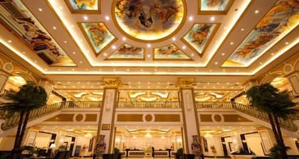 Royal Hotel