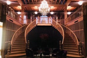 Bar (on property) - Shanghai Pudong Lingang Kaiyuan Hotel (Shanghai)