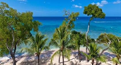 Waterside Apartment 101 by Island Villas