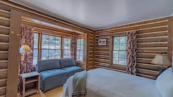 9 bedrooms, desk, iron/ironing board, WiFi