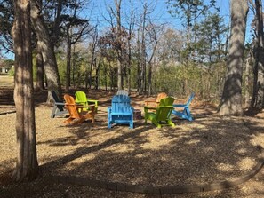 Property grounds -  Weclome to Knot Shore  on Lake Texoma with boat parking (Pottsboro)