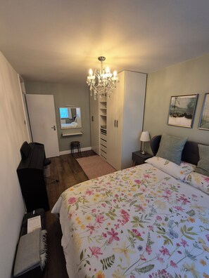 1 camera, ferro/asse da stiro, Wi-Fi, lenzuola