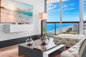 Smart TV 65 pulgadas con canales de televisión por cable, Netflix, Hulu