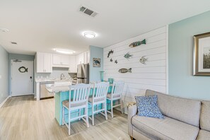 TV - 'Escape to Sea-Ality' Gulf Shores Beach Condo! (Gulf Shores)