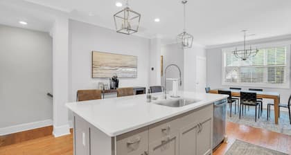 GVL Luxury Townhome -1 mile from downtown