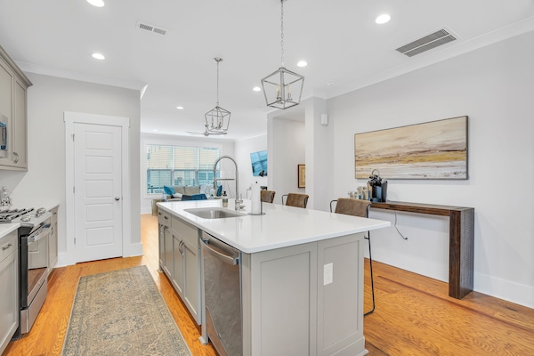 Frigorífic, microones, forn i placa de cuina