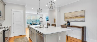 GVL Luxury Townhome -1 mile from downtown