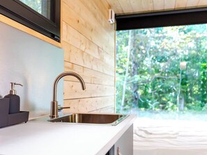 1 slaapkamer, een bureau, gratis wifi, beddengoed