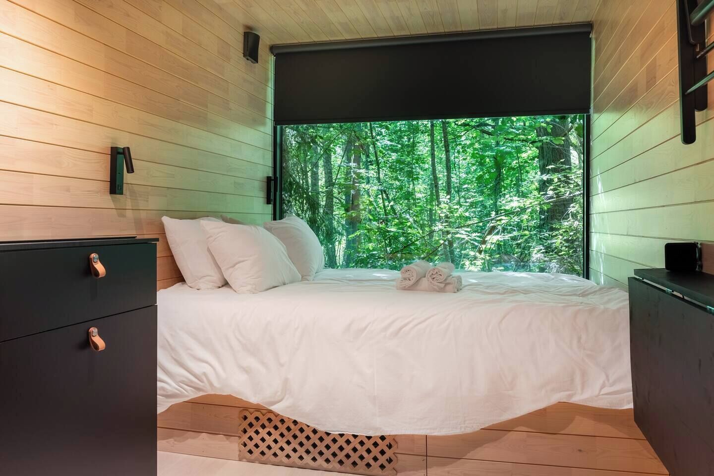 1 bedroom, desk, free WiFi, bed sheets