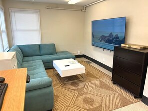 Télévision, espaces bureaux, imprimantes