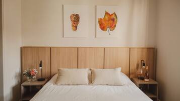 Habitación estándar con 1 cama doble o 2 individuales | Escritorio, espacio para trabajar con un portátil, cortinas opacas