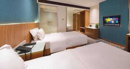 Rongcheng Celebrity Hotel (Rongcheng High Speed Rail Station Shop)