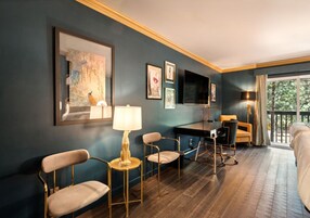 Blackout drapes, iron/ironing board, free WiFi, bed sheets