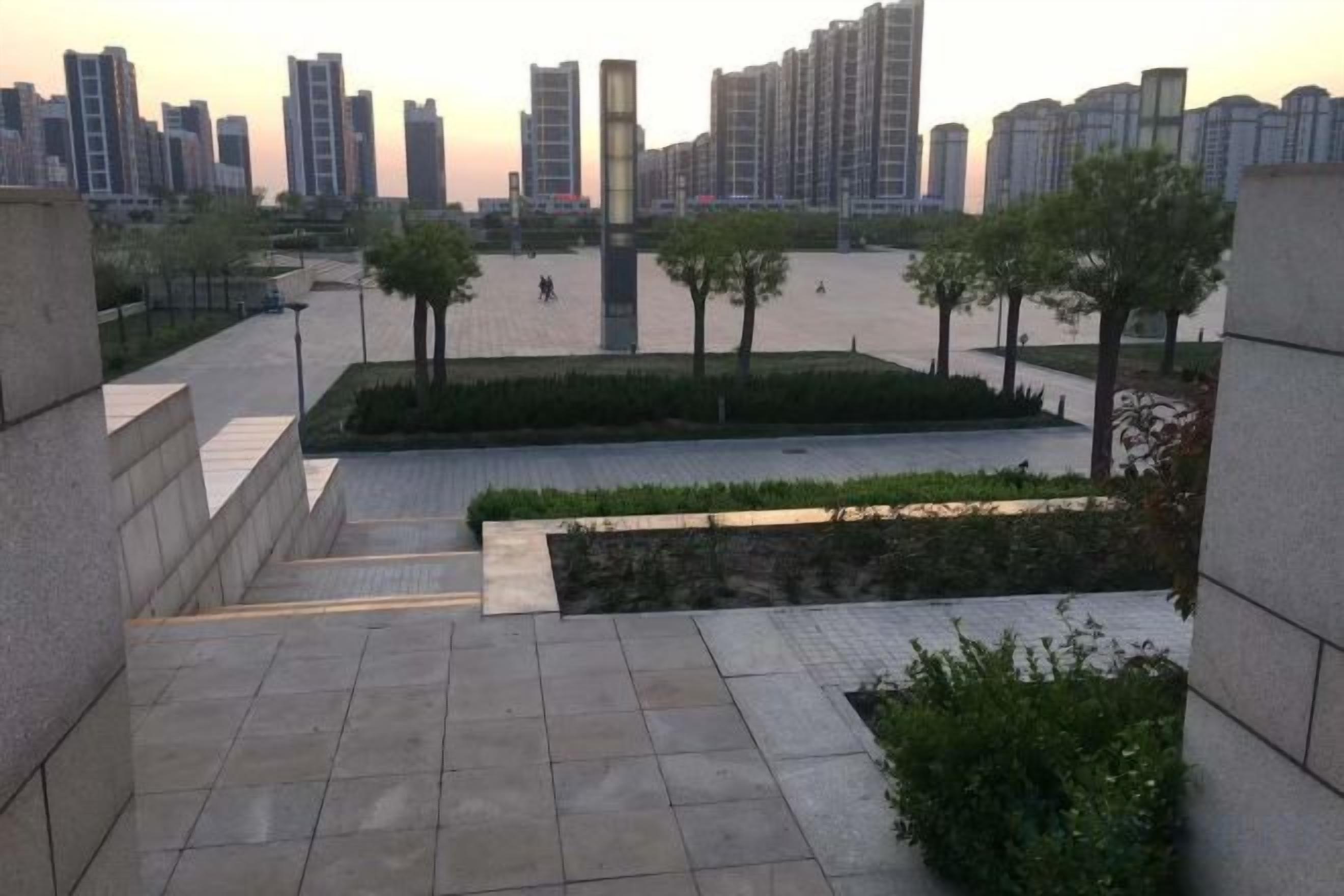 المنطقة المحيطة بالمنشأة