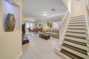 Smart-TV, fotballspill og bordtennis