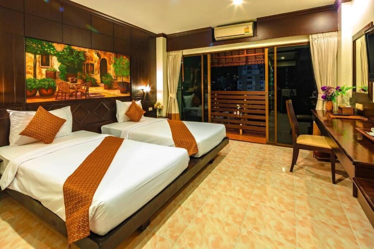 Superior Twin Room, City View